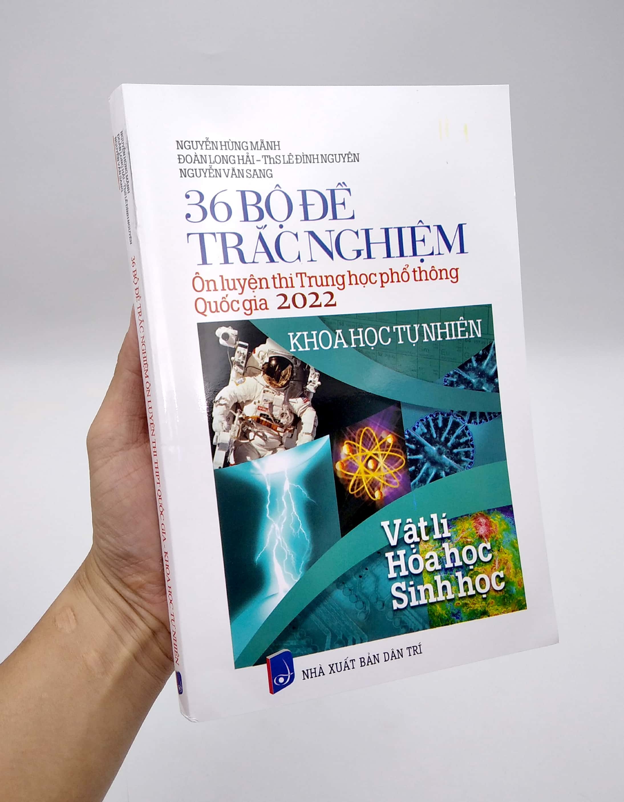 36 bộ đề trắc nghiệm - ôn thi thpt quốc gia 2022: vật lí - hóa học - sinh học - Ảnh 7