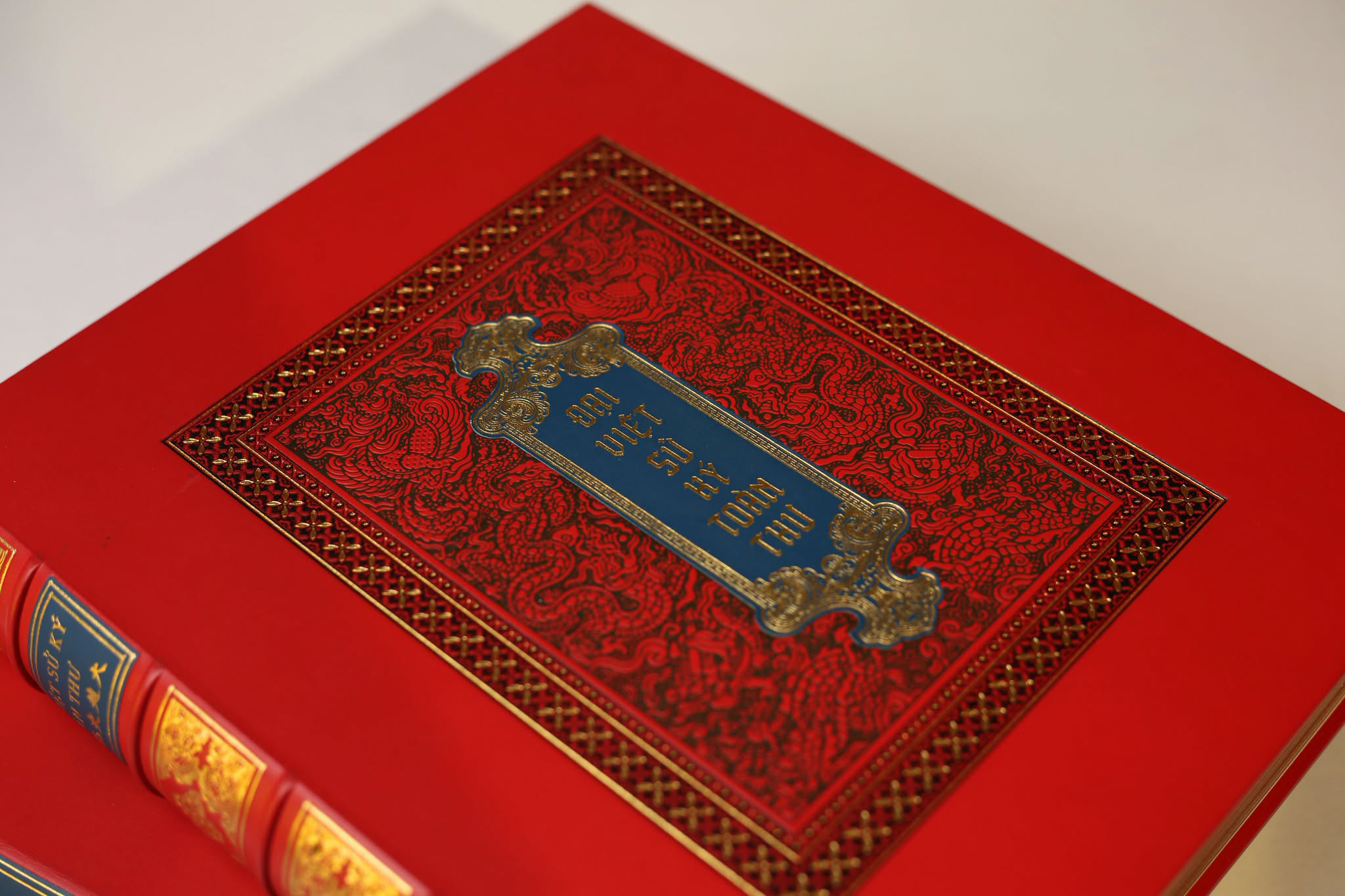 Bộ Đại Việt Sử Ký Toàn Thư (Bộ 2 Quyển) - Ấn Bản Giới Hạn - Bìa Da (Mẫu Bìa Giao Ngẫu Nhiên) - Ảnh 5