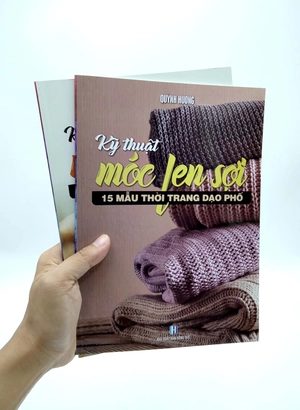 bộ sách móc len sợi: 15 mẫu thời trang dạo phố + tấm lót, thảm, hoa trang trí, giày, nón, giỏ xách,… (bộ 2 cuốn) - Ảnh 8