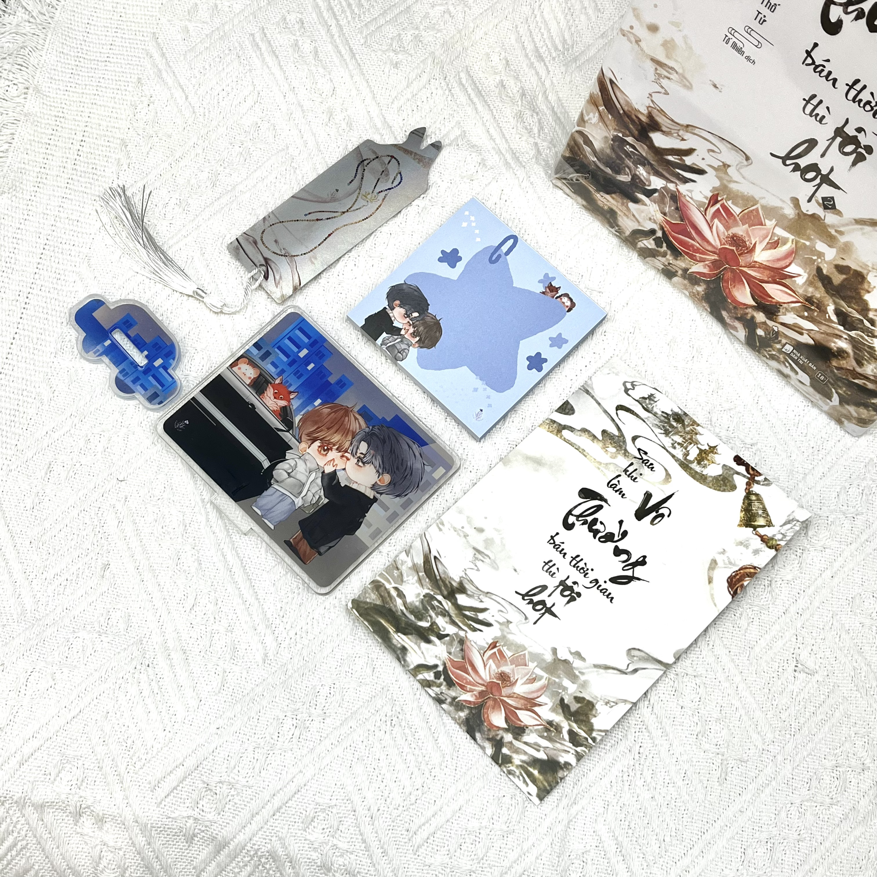Bộ Sau Khi Làm Vô Thường Bán Thời Gian Thì Tôi Hot - Tập 2 - Bản Đặc Biệt - Bìa Cứng - Tặng Kèm Bookmark PVC + Postcard + Standee + Sổ Xé - Ảnh 8
