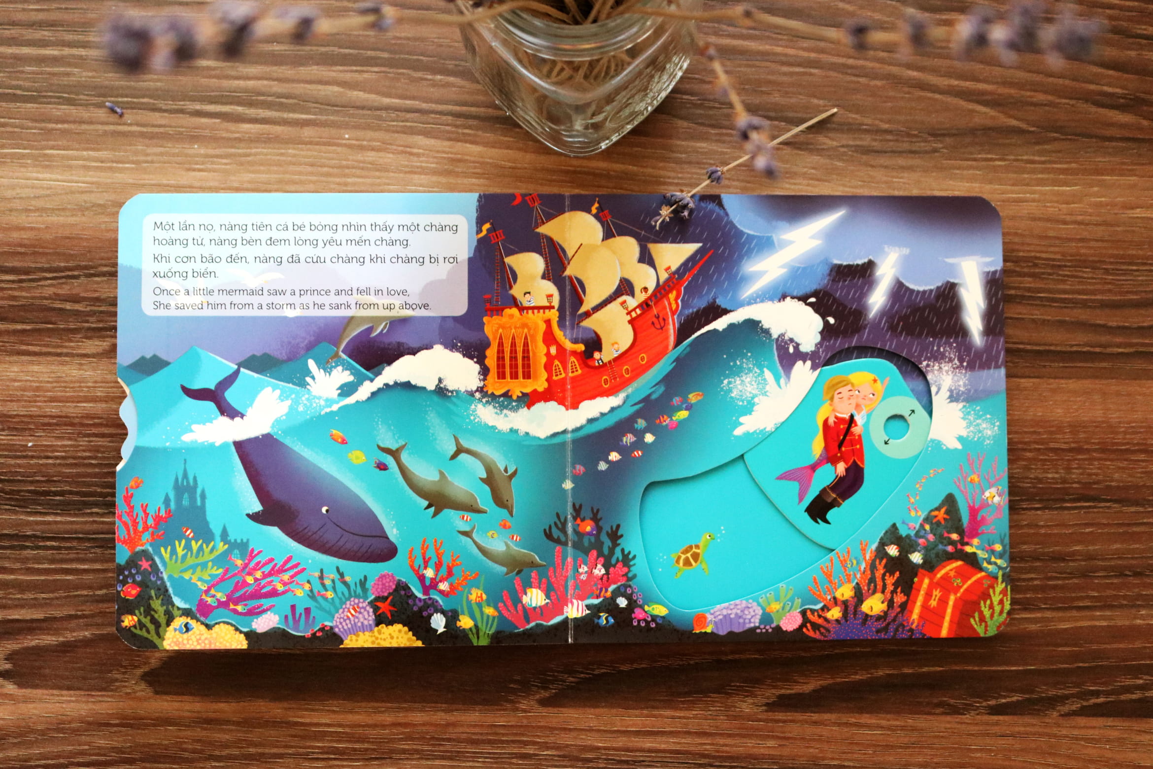 sách chuyển động - first stories - the little mermaid - nàng tiên cá - Ảnh 4